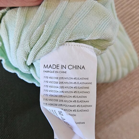 Sleeveless turtleneck - Picture 3 of 3